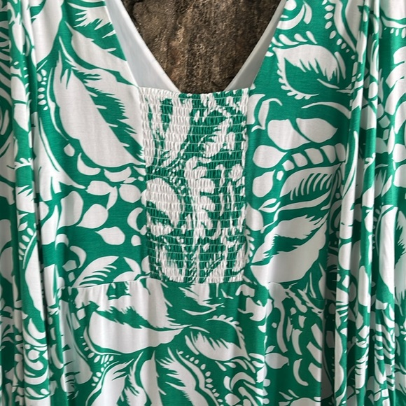 SOFT SURROUNDING SIZE M GREEN/WHITE DRESS. LONG SLEEVE, BELOW KNEE LENGTH - Picture 2 of 4